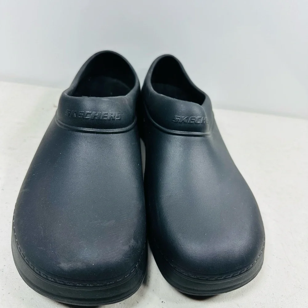 Skechers Men's Black Slip-On Loafers size 10